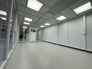 ProCleanroom-Hardwall-cleanroom-Applikon